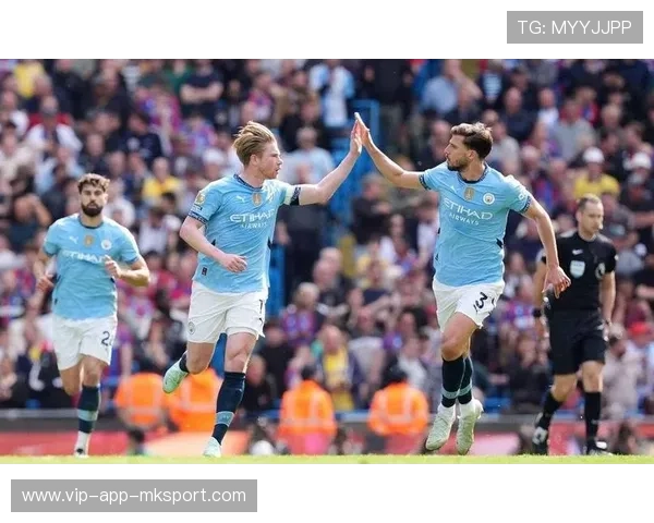 德布劳内直塞撕裂对手，曼城进攻体系完美运行