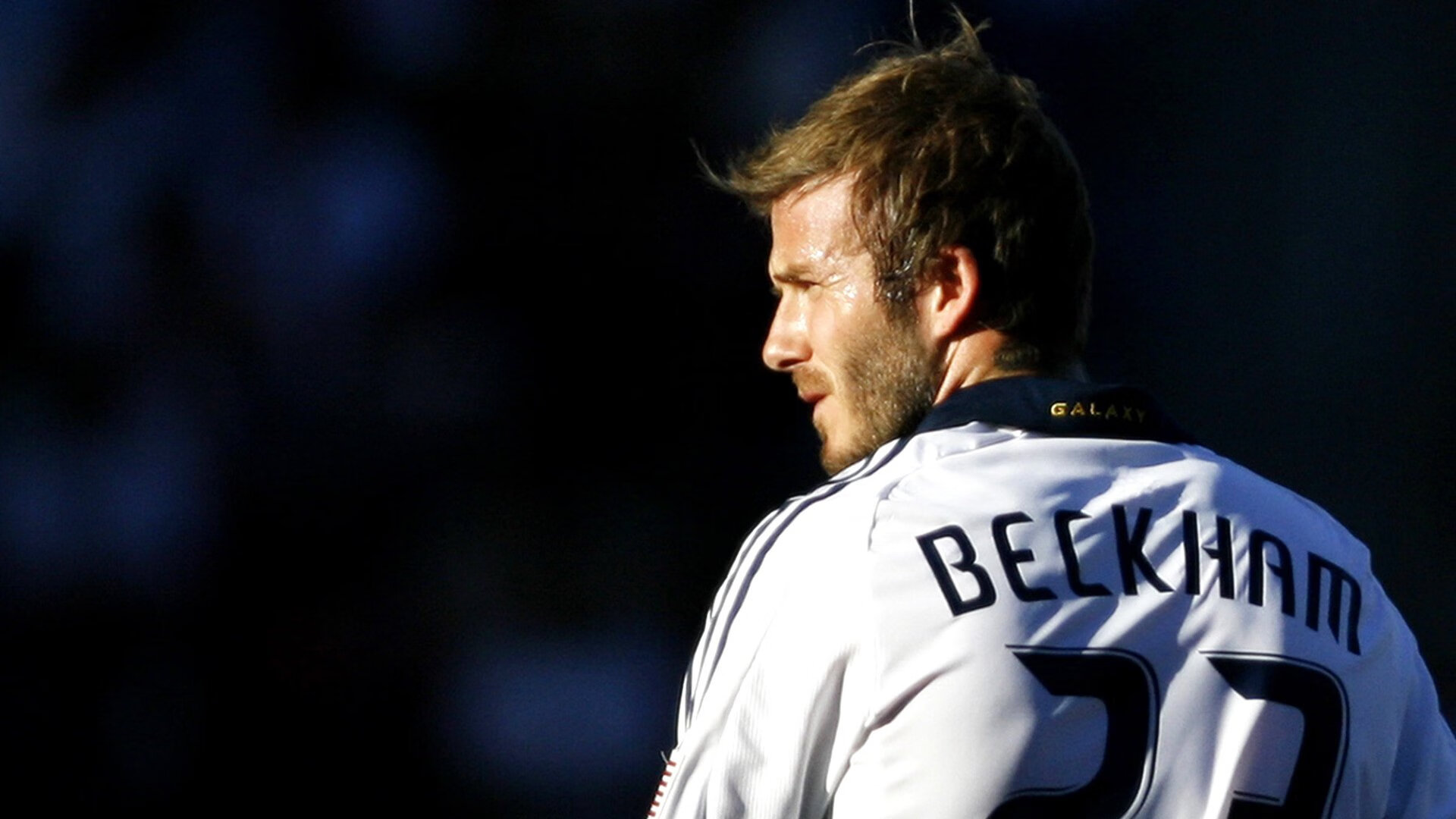 香港队努力冲击主力阵容，青年才俊崭露头角，香港队比赛